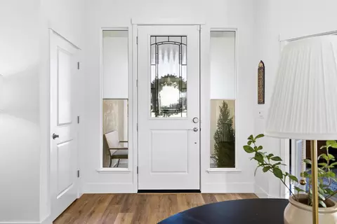 Entry Way - 3815 N Berkeley Ave, Turlock, CA 95382 photo 1 of 4