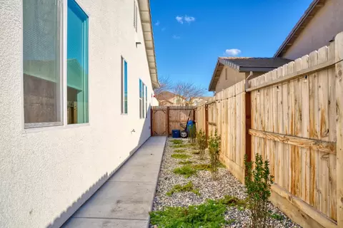 Exterior - 3815 N Berkeley Ave, Turlock, CA 95382 photo 6 of 9