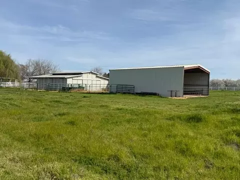 Exterior - 18413 Sycamore Ave, Patterson, CA 95363 photo 20 of 25