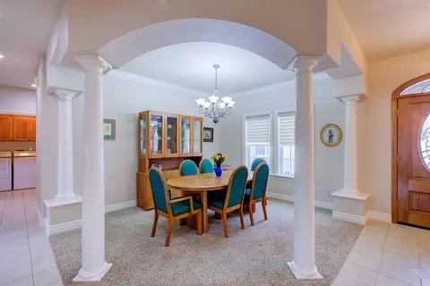 Dining - 18413 Sycamore Ave, Patterson, CA 95363 photo 2 of 4