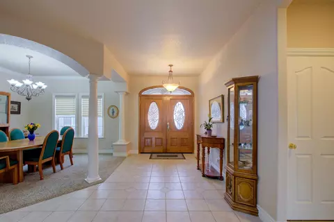 Entry Way - 18413 Sycamore Ave, Patterson, CA 95363 photo 2 of 4