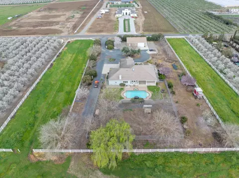 View/Area - 18413 Sycamore Ave, Patterson, CA 95363 photo 1 of 4