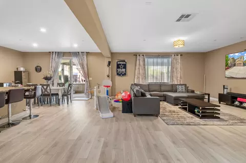 Entry Way - 2317 Mathar Dr, Manteca, CA 95337 photo 2 of 11