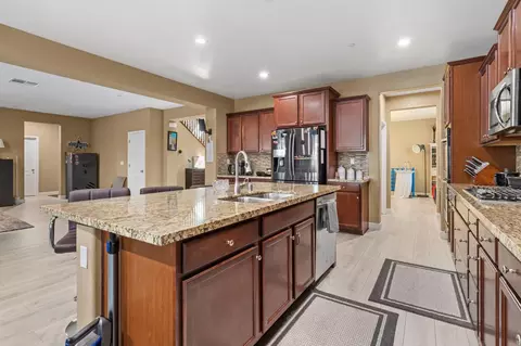 Entry Way - 2317 Mathar Dr, Manteca, CA 95337 photo 7 of 11