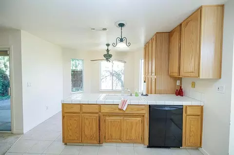 Kitchen - 3705 Dillingham Ave, Modesto, CA 95357 photo 6 of 7