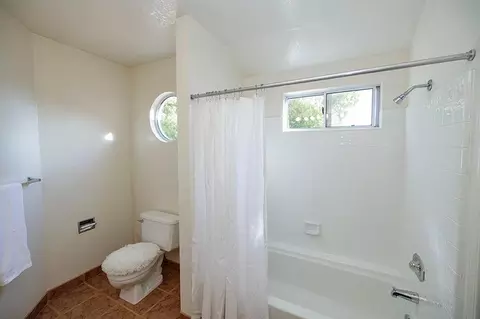 Bath - 3705 Dillingham Ave, Modesto, CA 95357 photo 6 of 7