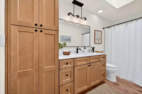 Bath - 620 Sundance Pl, Applegate, CA 95703 photo 1 of 3