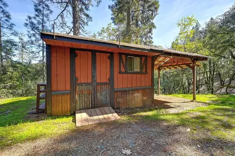 Exterior - 620 Sundance Pl, Applegate, CA 95703 photo 8 of 31