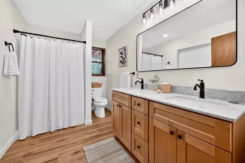 Bath - 620 Sundance Pl, Applegate, CA 95703 photo 3 of 3