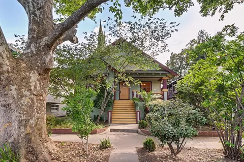 2514 C St, Sacramento, CA 95816