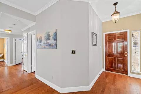 Entry Way - 225 Fullerton Dr, Turlock, CA 95382 photo 5 of 7