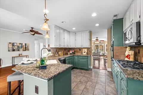 Kitchen - 225 Fullerton Dr, Turlock, CA 95382 photo 3 of 6