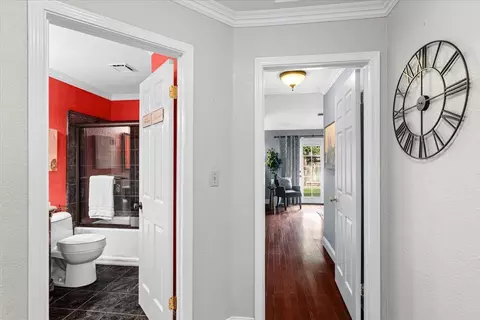 Entry Way - 225 Fullerton Dr, Turlock, CA 95382 photo 6 of 7