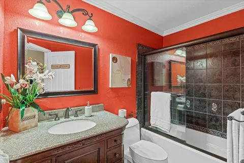 Bath - 225 Fullerton Dr, Turlock, CA 95382 photo 1 of 5