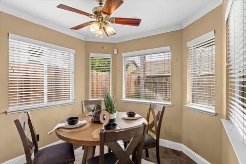 Dining - 225 Fullerton Dr, Turlock, CA 95382 photo 6 of 7