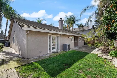 Exterior - 225 Fullerton Dr, Turlock, CA 95382 photo 14 of 14