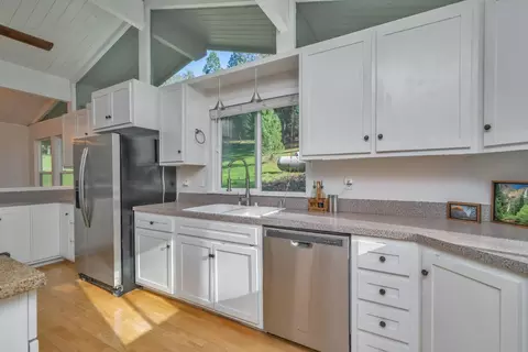 Kitchen - 2869 Cascade Trl, Cool, CA 95614 photo 5 of 6
