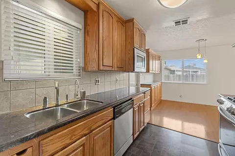 1428 Kent Way, Modesto, CA 95355 photo 7