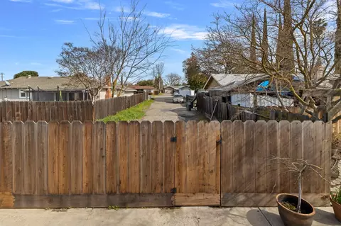 1428 Kent Way, Modesto, CA 95355 photo 25