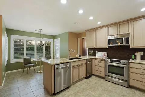 Kitchen - 1536 Timberlake Cir, Lodi, CA 95242 photo 3 of 6