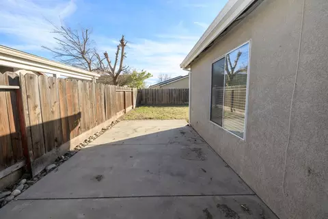 Exterior - 2012 Spring Ln, Modesto, CA 95356 photo 6 of 13