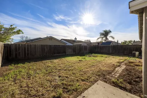Exterior - 2012 Spring Ln, Modesto, CA 95356 photo 7 of 13