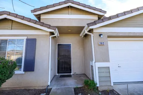 Exterior - 2012 Spring Ln, Modesto, CA 95356 photo 4 of 13