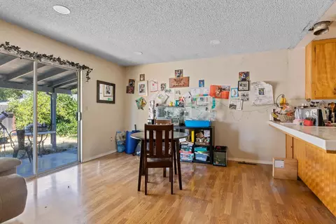 Dining - 1805 Glaston Ave, Modesto, CA 95350 photo 1 of 1