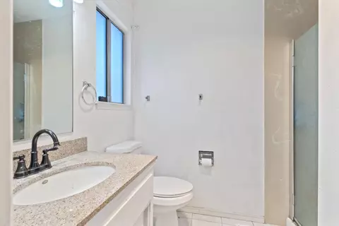 Bath - 1805 Glaston Ave, Modesto, CA 95350 photo 2 of 2
