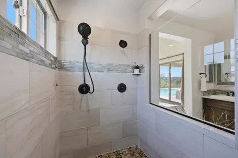 Bath - 2714 Hidden Trail Loop, Rocklin, CA 95765 photo 3 of 8