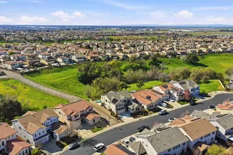View/Area - 2714 Hidden Trail Loop, Rocklin, CA 95765 photo 3 of 6