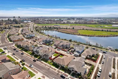 View/Area - 720 Channel Dr, Lathrop, CA 95330 photo 6 of 14