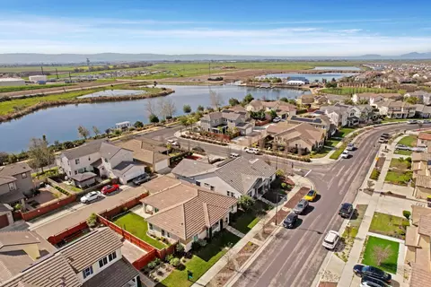 View/Area - 720 Channel Dr, Lathrop, CA 95330 photo 3 of 14