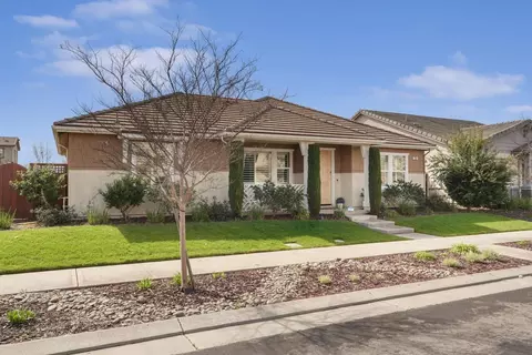 Exterior - 720 Channel Dr, Lathrop, CA 95330 photo 3 of 9
