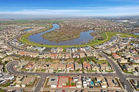 View/Area - 720 Channel Dr, Lathrop, CA 95330 photo 12 of 14
