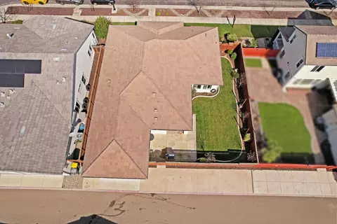 View/Area - 720 Channel Dr, Lathrop, CA 95330 photo 5 of 14