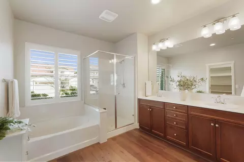 Bath - 720 Channel Dr, Lathrop, CA 95330 photo 3 of 4