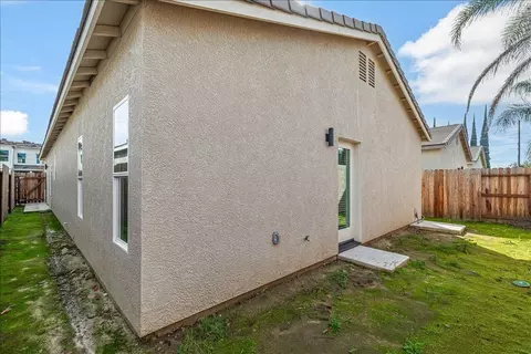 Exterior - 1409 Villa, Modesto, CA 95351 photo 5 of 6