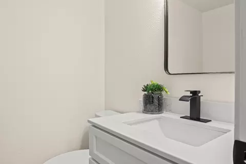 Bath - 1560 Drake, Davis, CA 95616 photo 6 of 7