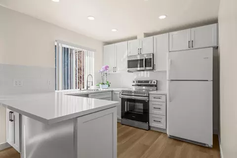 Kitchen - 1560 Drake, Davis, CA 95616 photo 3 of 6