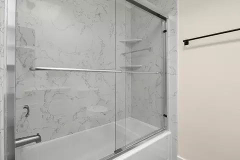Bath - 1560 Drake, Davis, CA 95616 photo 3 of 7