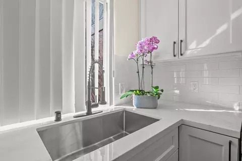 Kitchen - 1560 Drake, Davis, CA 95616 photo 2 of 6