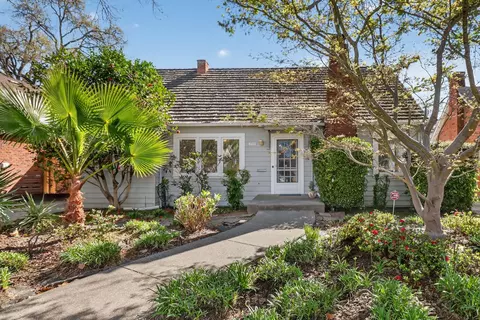 2708 9th Ave, Sacramento, CA 95818