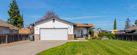 13301 Bentley St, Waterford, CA 95386