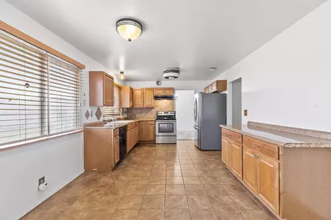 7828 Delaney Dr, Antelope, CA 95843 photo 9