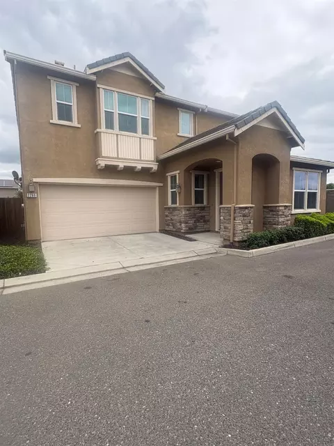 2260 Gallery Dr, Riverbank, CA 95367