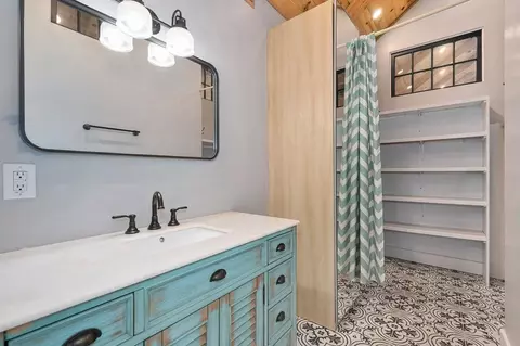 Bath - 2425 Duarte Rd, Penryn, CA 95663 photo 6 of 7