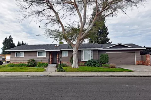 425 Corello St, Turlock, CA 95380 photo 1