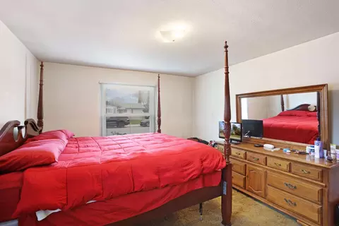 Bedroom - 264 W Emerson Ave, Tracy, CA 95376 photo 5 of 8