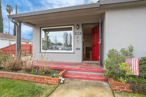 Exterior - 264 W Emerson Ave, Tracy, CA 95376 photo 5 of 11